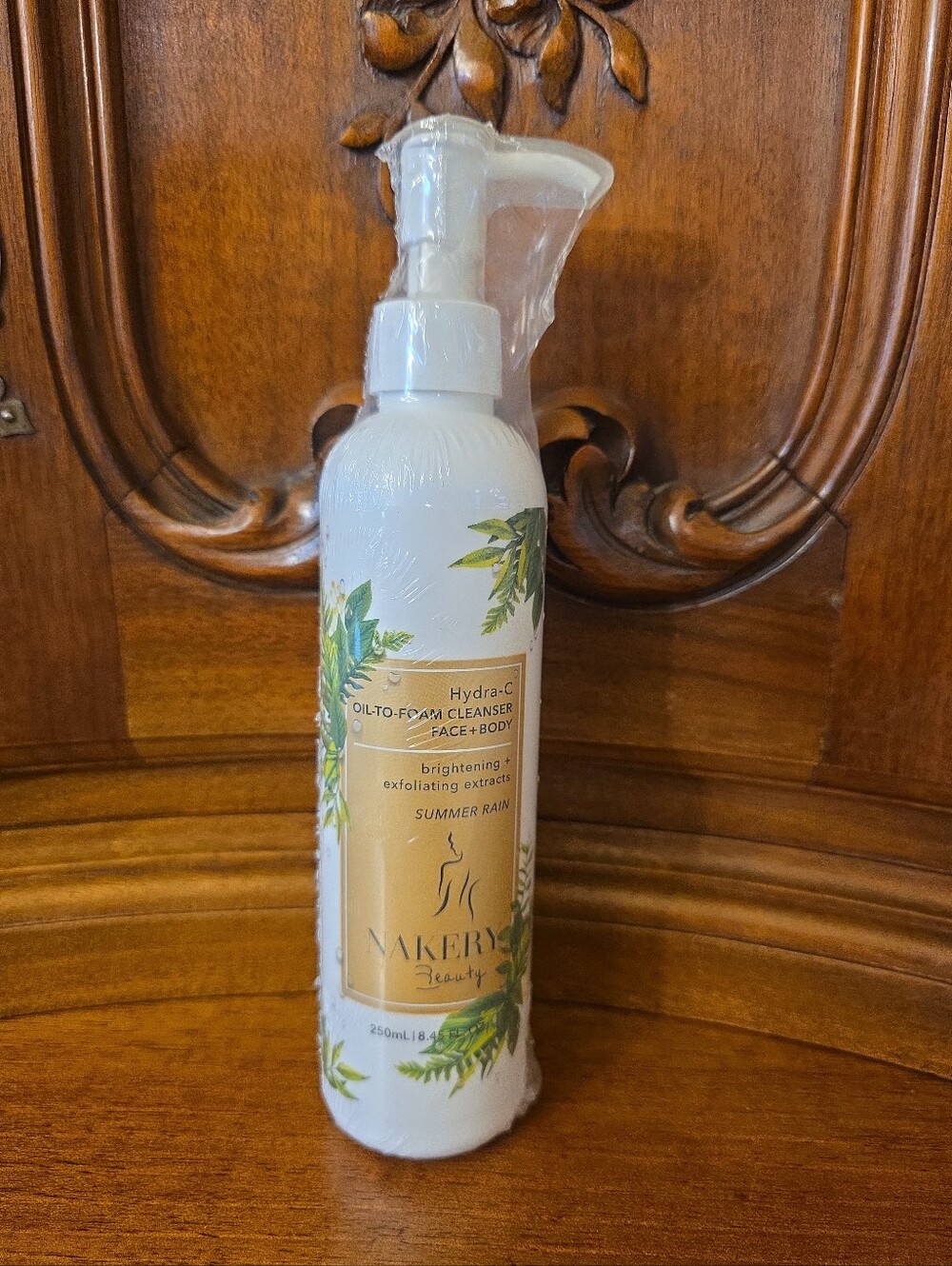 Nakery Beauty Hydra-C Oil-to-Foam Cleanser Face + Body, 8.45oz--Sealed/New